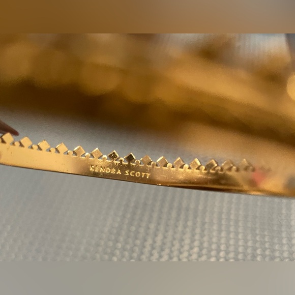 ✨ NWOT Kendra Scott Bangle Bracelet ✨ - Picture 3 of 3